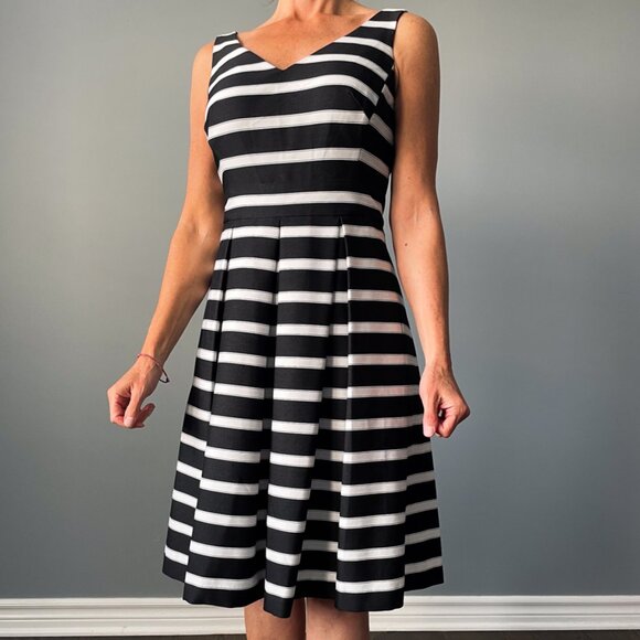Ralph Lauren Dress Women's Black White Striped Sleeveless Pleated Pockets, Sz. 2 - Picture 1 of 3